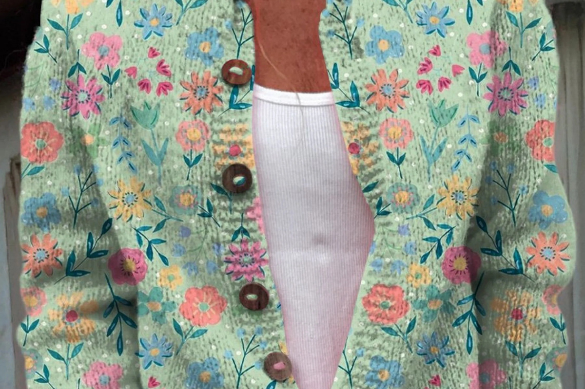 Summer Field Floral Pattern Print | Buttoned Cardigan Sweater