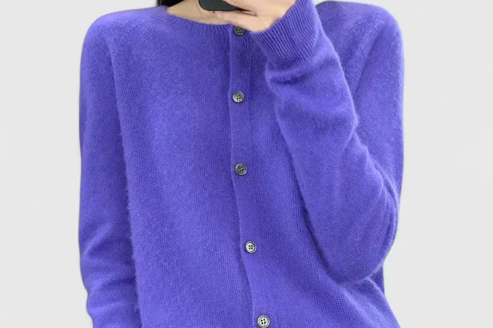 Lyxandria | Comfortable Cardigan