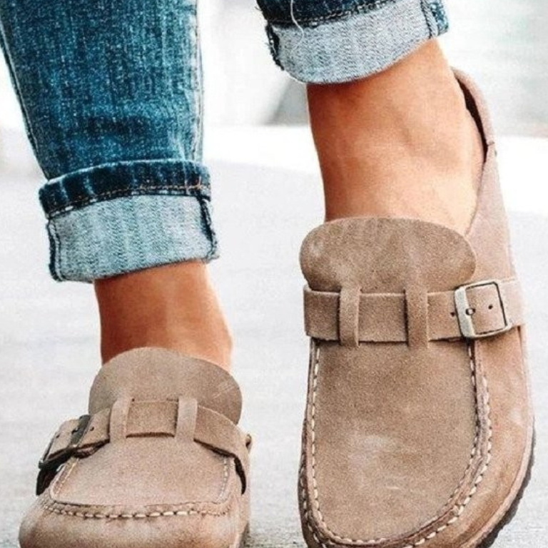 Valencia – Suede Buckle Comfort Clogs