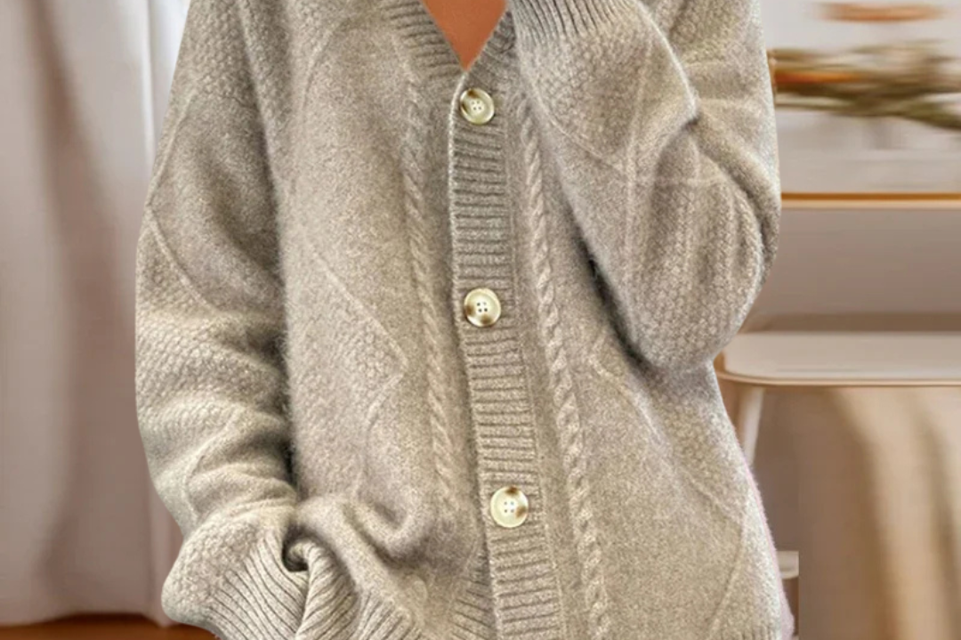 Éloise | Cable-Knit Cardigan