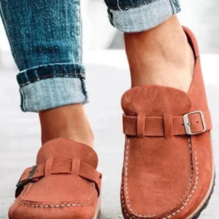 Valencia – Suede Buckle Comfort Clogs