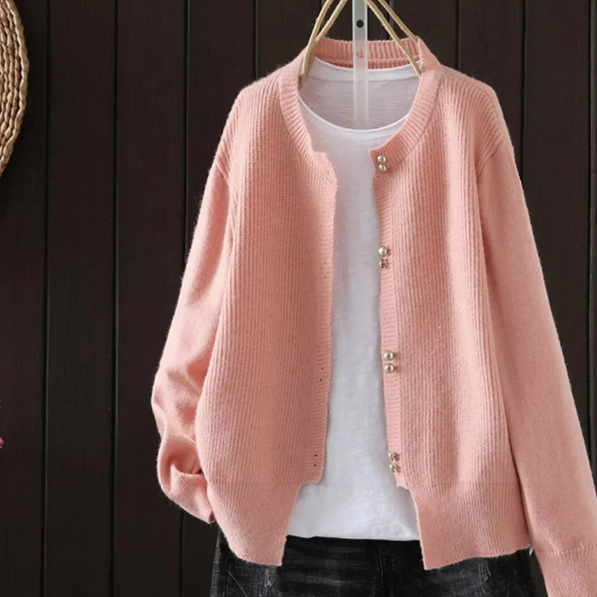 ELARA | PEARL-BUTTON CARDIGAN