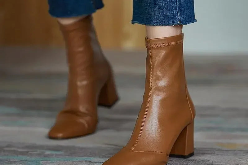 Refina Ankle Boots