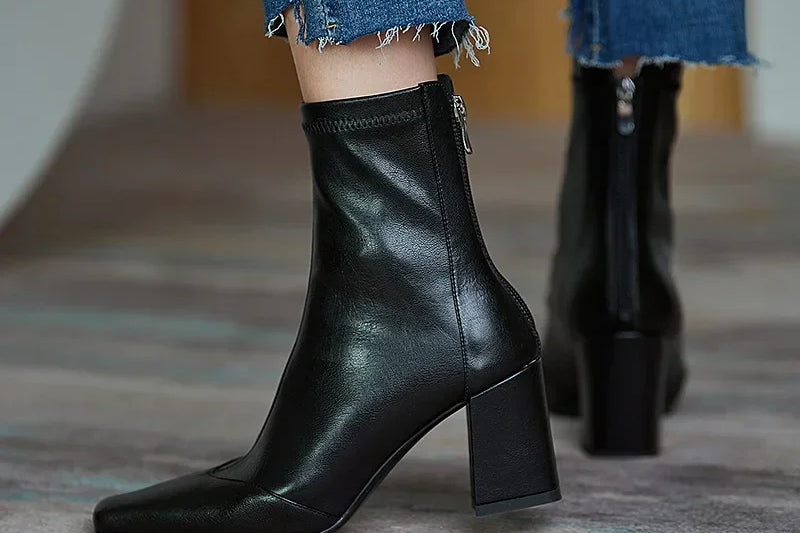 Refina Ankle Boots