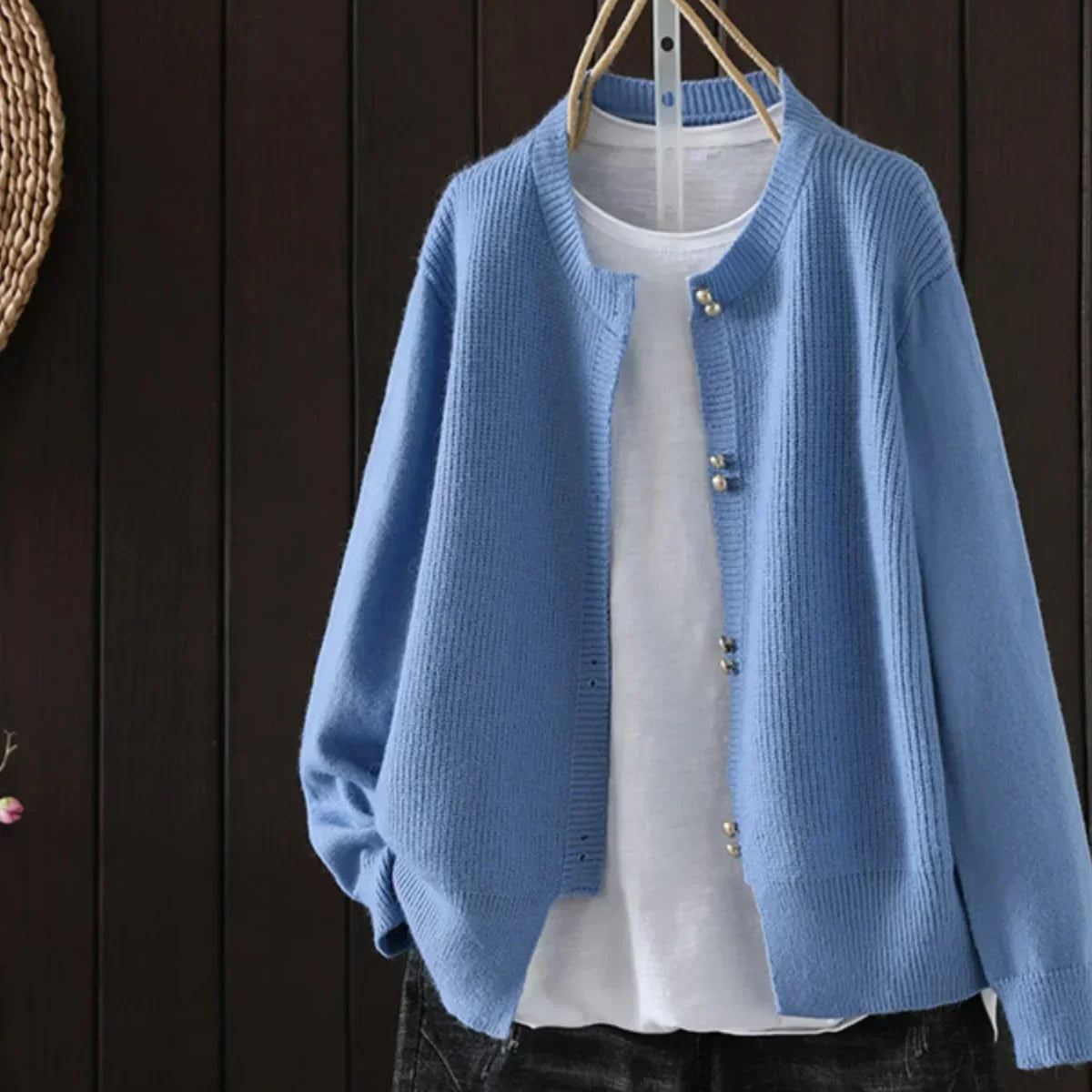 ELARA | PEARL-BUTTON CARDIGAN