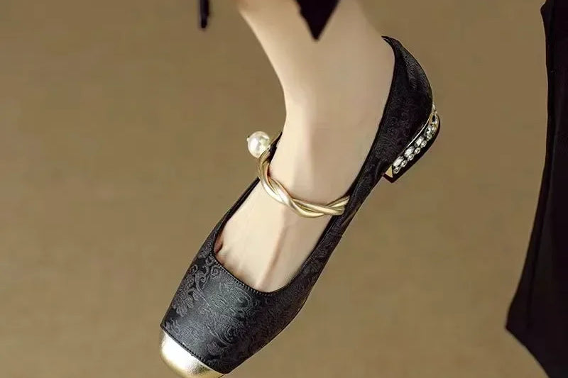 Emmie Pumps