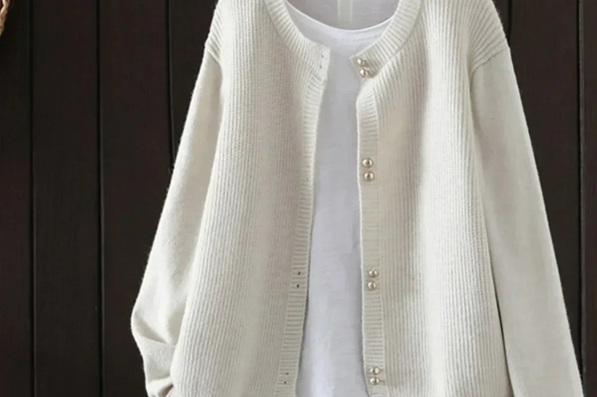 ELARA | PEARL-BUTTON CARDIGAN