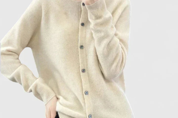 Lyxandria | Comfortable Cardigan