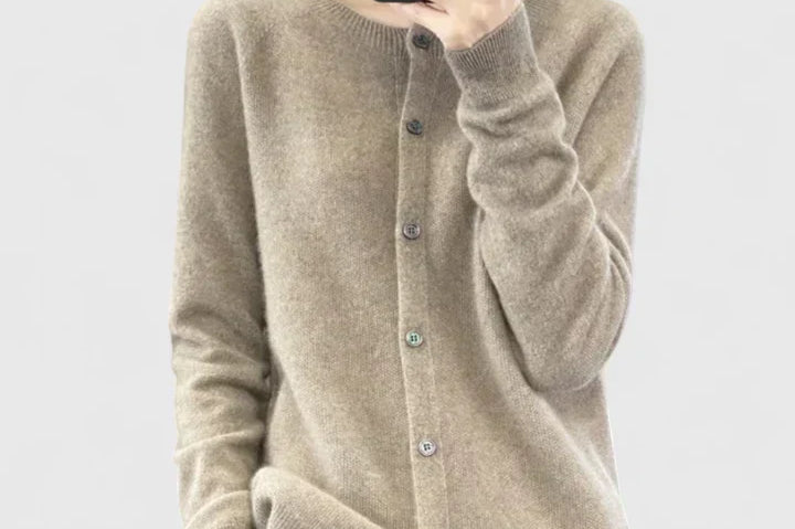 Lyxandria | Comfortable Cardigan
