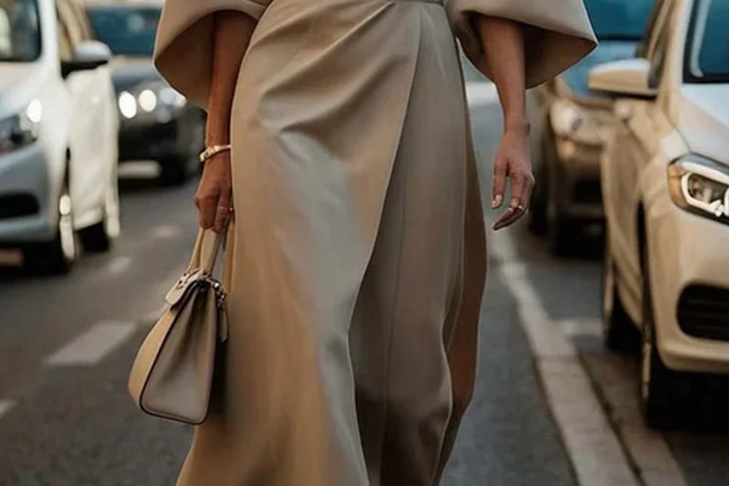 Maya™ | Elegant Lantern Sleeve Dress