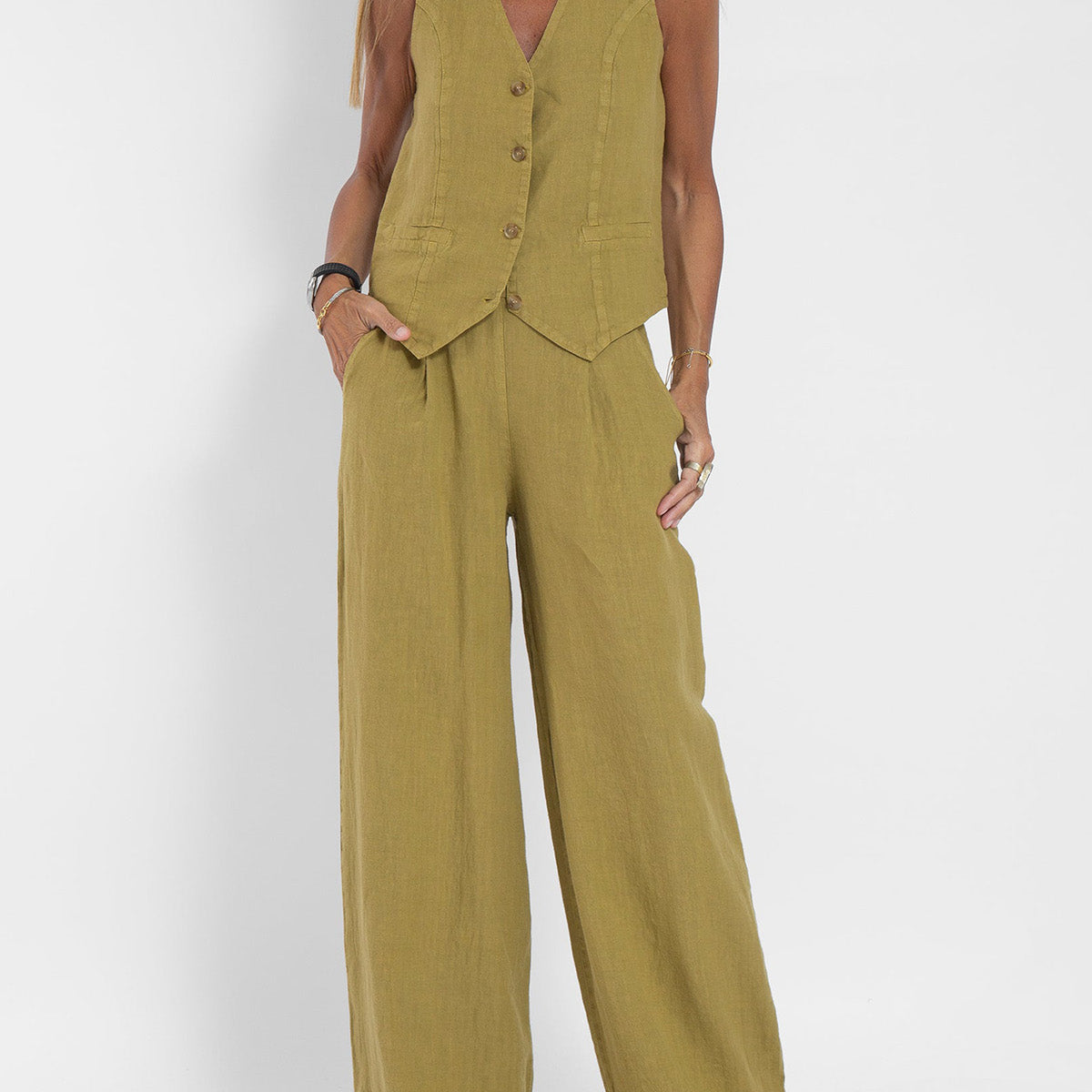 Aira - Buttoned Vest & Wide-Leg Trousers Set