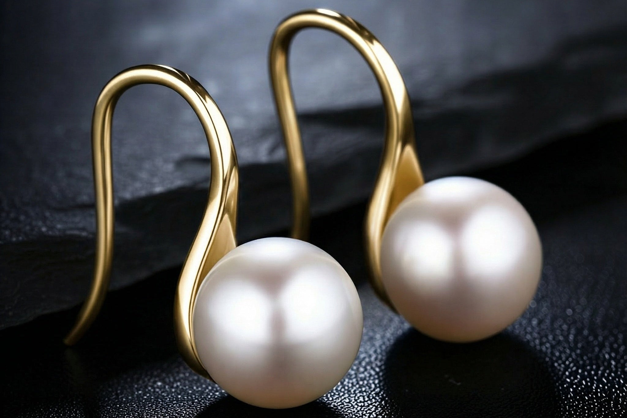 The Signature Pearl Earrings