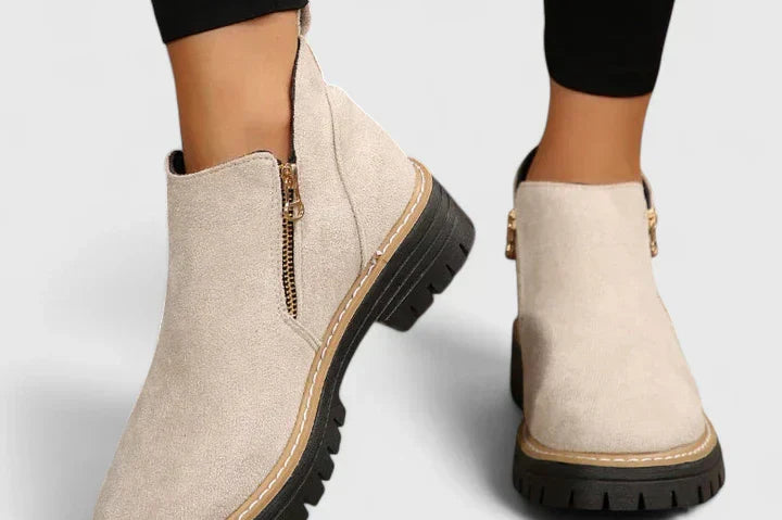 Thalyanna | Orthopedic Boots